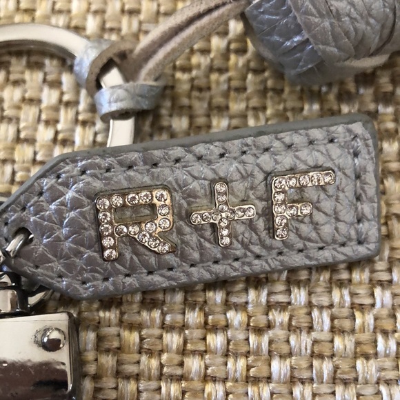 Rodan an Fields keychain - Picture 2 of 5